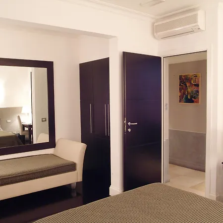 Guest house Residenza A -via Veneto Fashion -self Check-in 4*